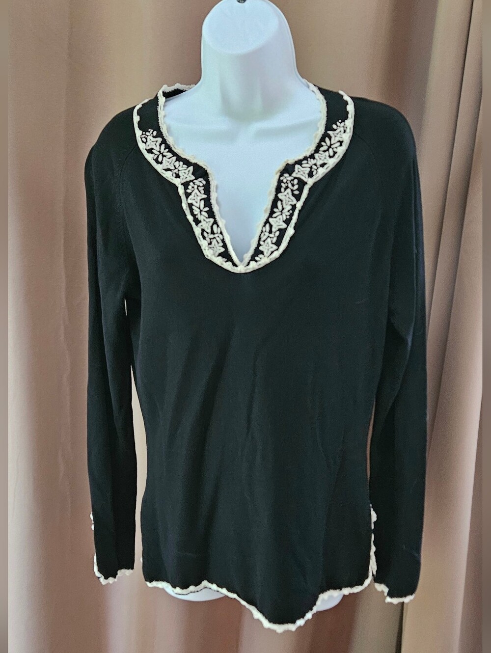 Michelle Nicole NY Black Embroidered V-Neck Sweater Top